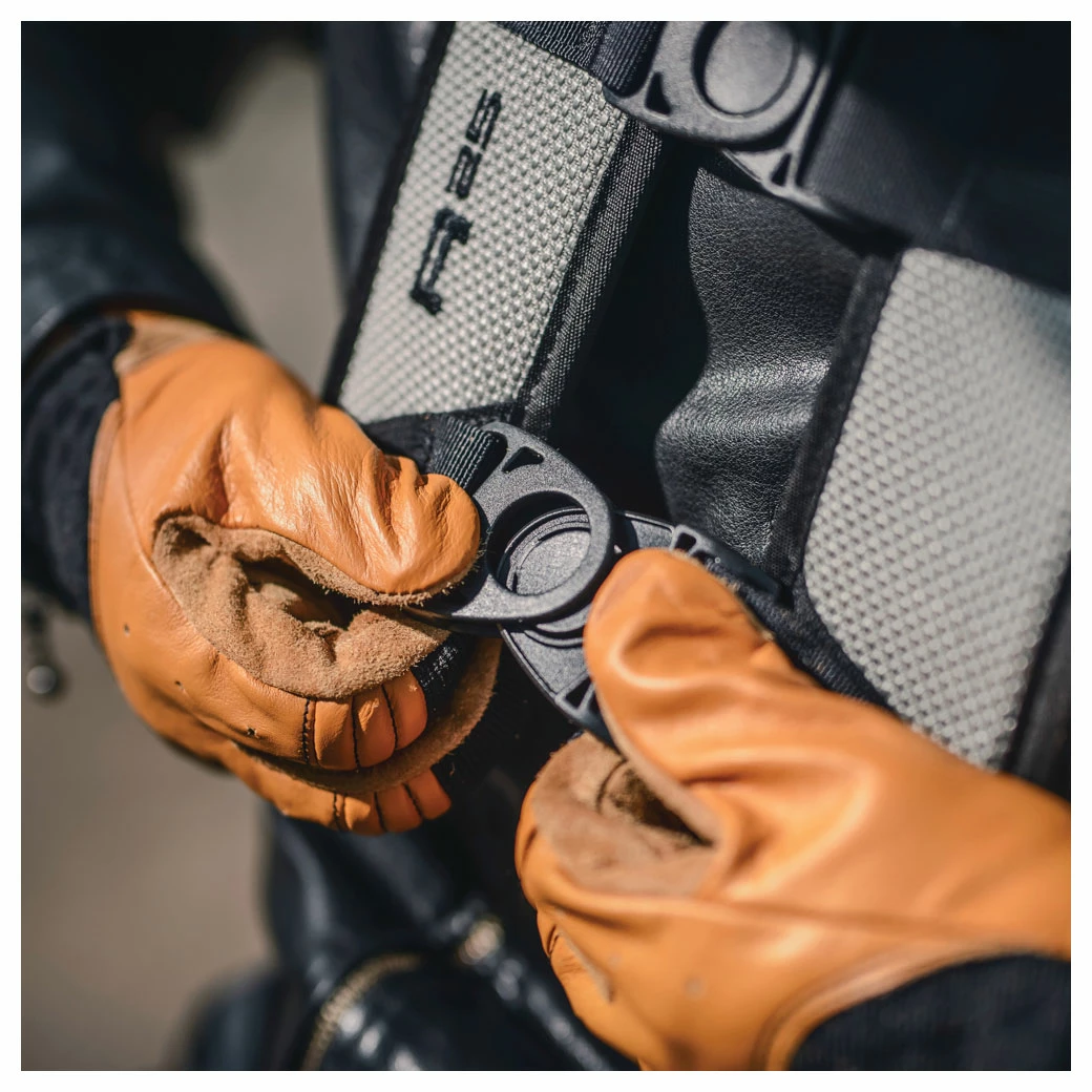 Kriega R25 Backpack 6 Kriega R25 Backpack - Image 4